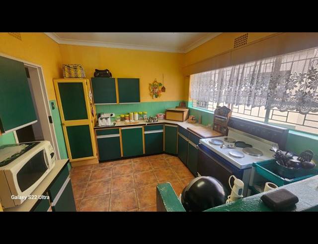 4 BEDROOM HOUSE FOR SALE IN GREENHILLS